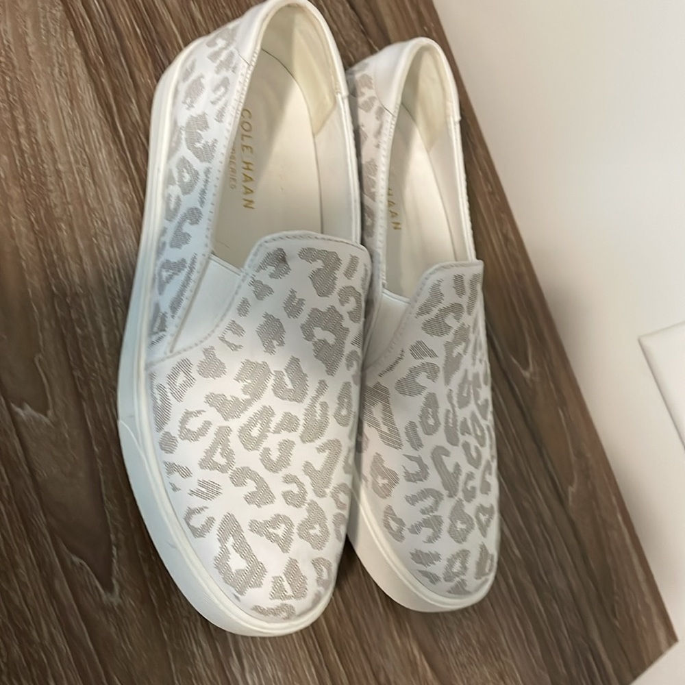 Cole Haan Grand Pro Spectator 2.0 Sneaker Women Size9 White Silver Leopard Print - Picture 8 of 12